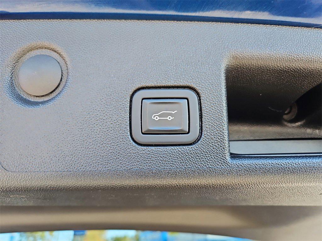 used 2023 Chevrolet Equinox car, priced at $22,787