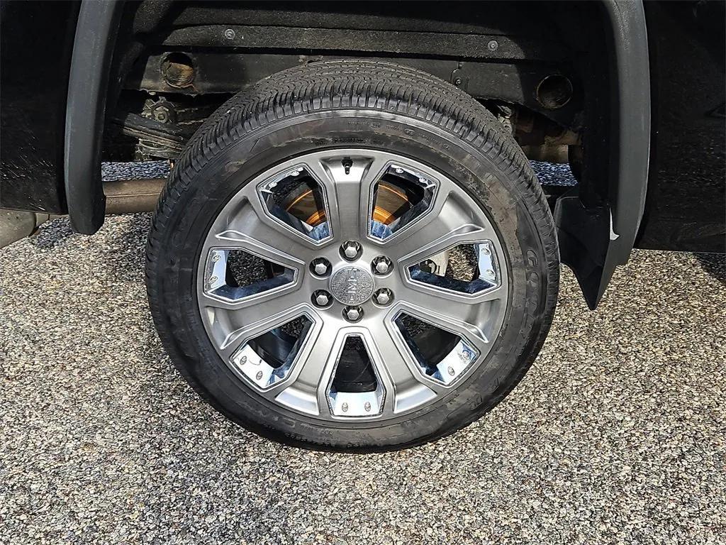 used 2018 GMC Sierra 1500 car, priced at $30,787