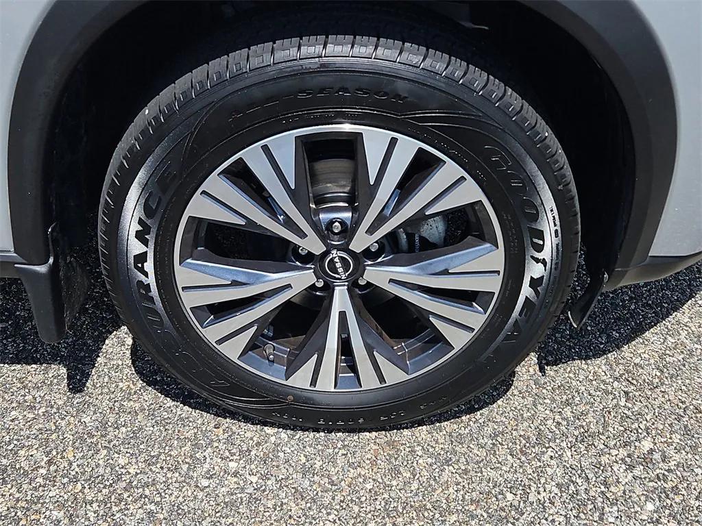 used 2022 Nissan Rogue car, priced at $24,987