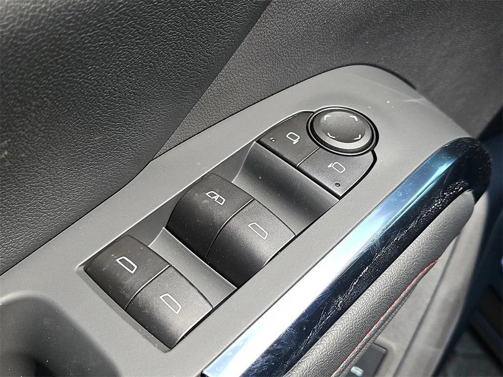 new 2025 Chevrolet Traverse car, priced at $49,660