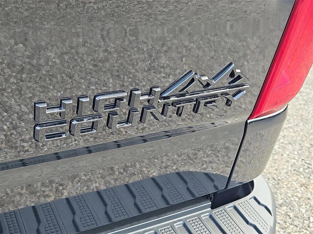 new 2025 Chevrolet Silverado 1500 car, priced at $66,105