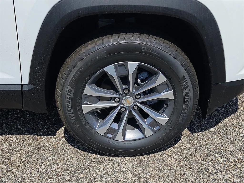 new 2026 Chevrolet Equinox car, priced at $33,365