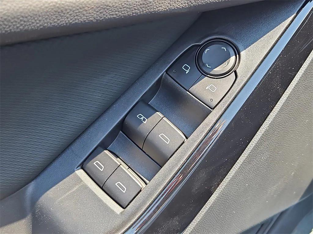 new 2026 Chevrolet Equinox car, priced at $33,365