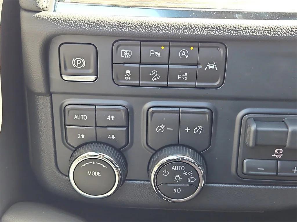 new 2025 Chevrolet Suburban car, priced at $84,785