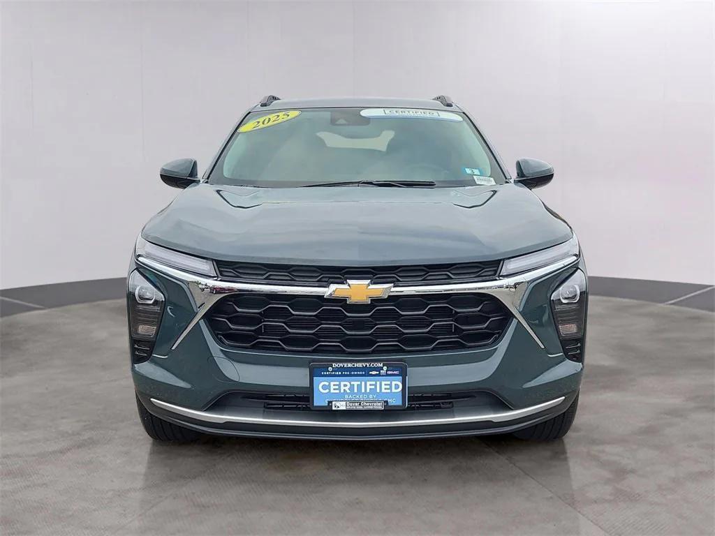 used 2025 Chevrolet Trax car, priced at $22,987
