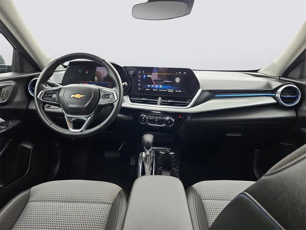 used 2025 Chevrolet Trax car, priced at $22,987