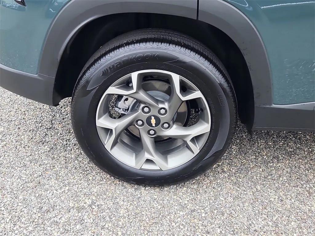 used 2025 Chevrolet Trax car, priced at $22,987