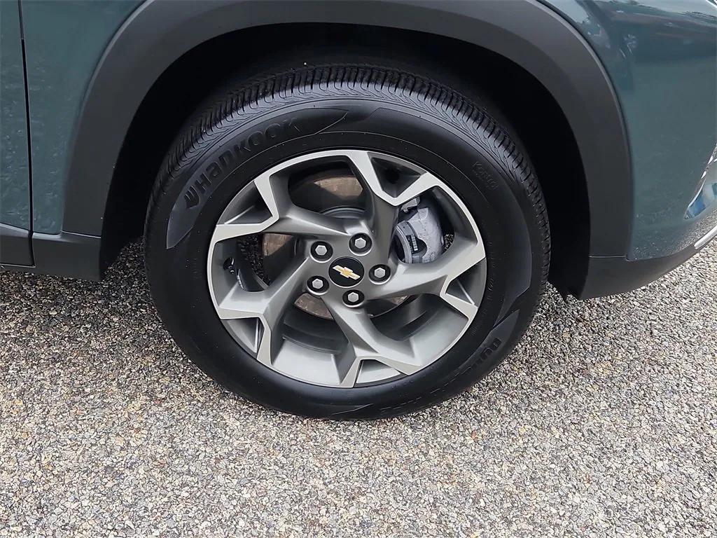 used 2025 Chevrolet Trax car, priced at $22,987