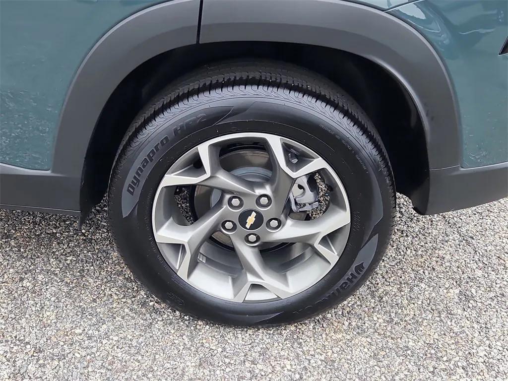 used 2025 Chevrolet Trax car, priced at $22,987