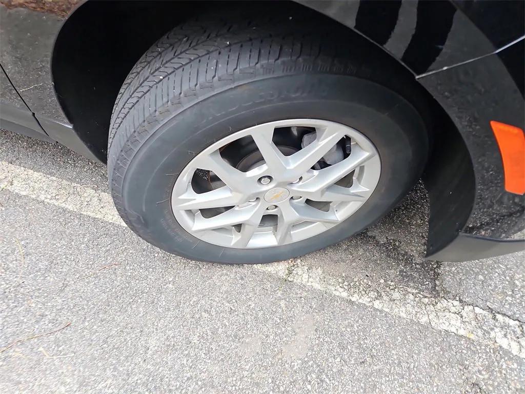 used 2022 Chevrolet Equinox car, priced at $21,987