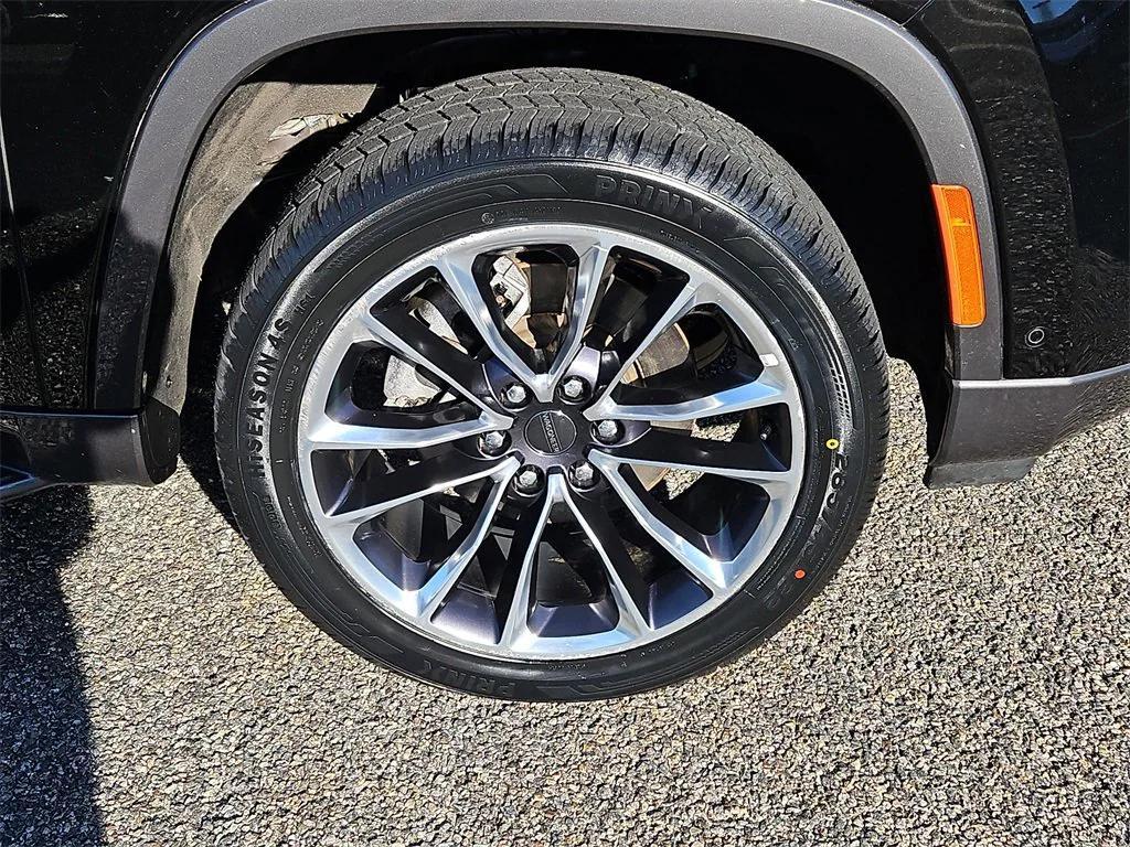 used 2022 Jeep Wagoneer car, priced at $39,887