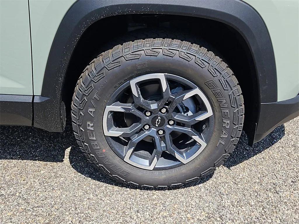 new 2026 Chevrolet Equinox car, priced at $36,835