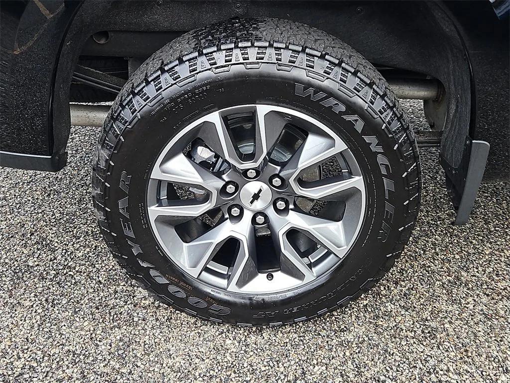 used 2025 Chevrolet Silverado 1500 car, priced at $54,987