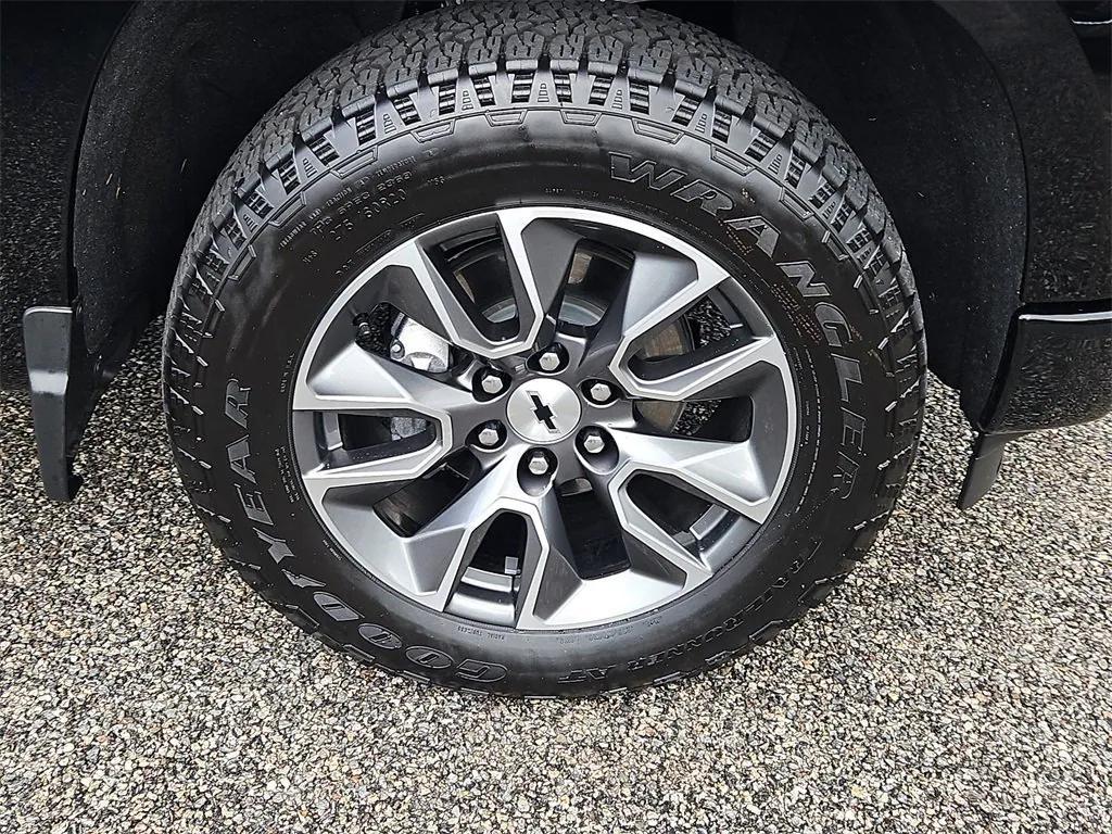 used 2025 Chevrolet Silverado 1500 car, priced at $54,987