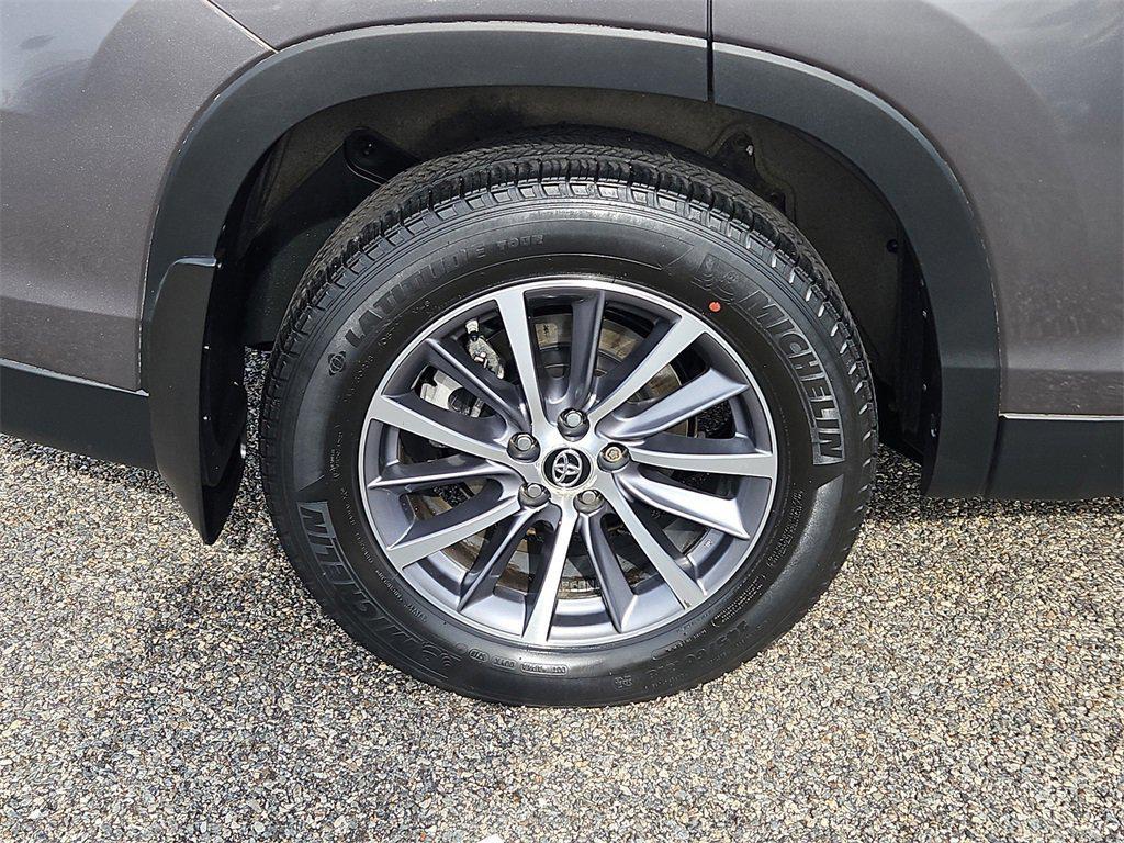 used 2019 Toyota Highlander car, priced at $29,987