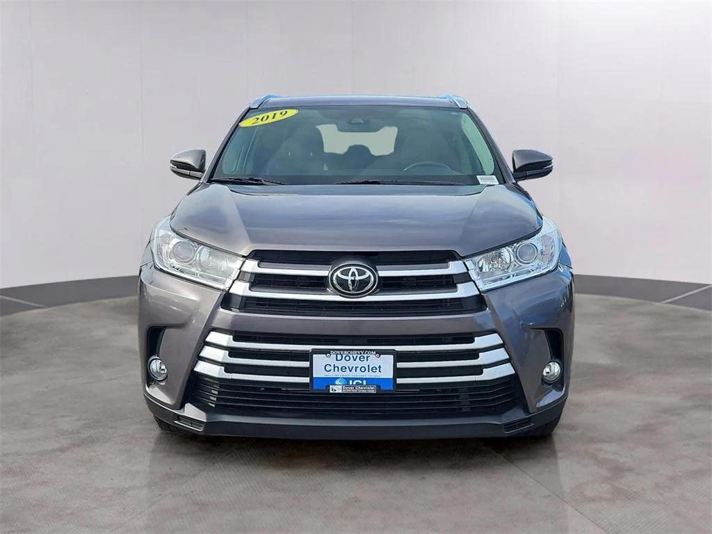 used 2019 Toyota Highlander car, priced at $29,987