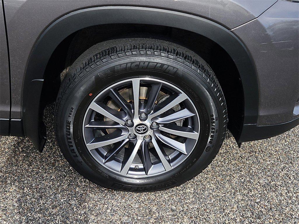 used 2019 Toyota Highlander car, priced at $29,987