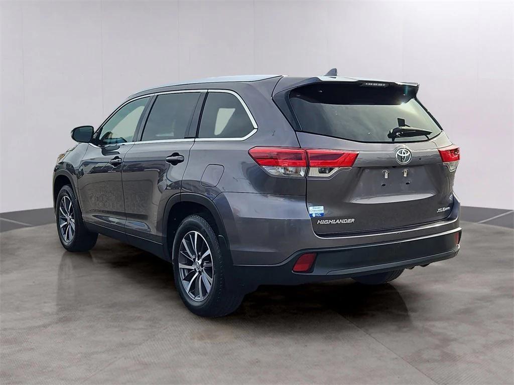 used 2019 Toyota Highlander car, priced at $29,987