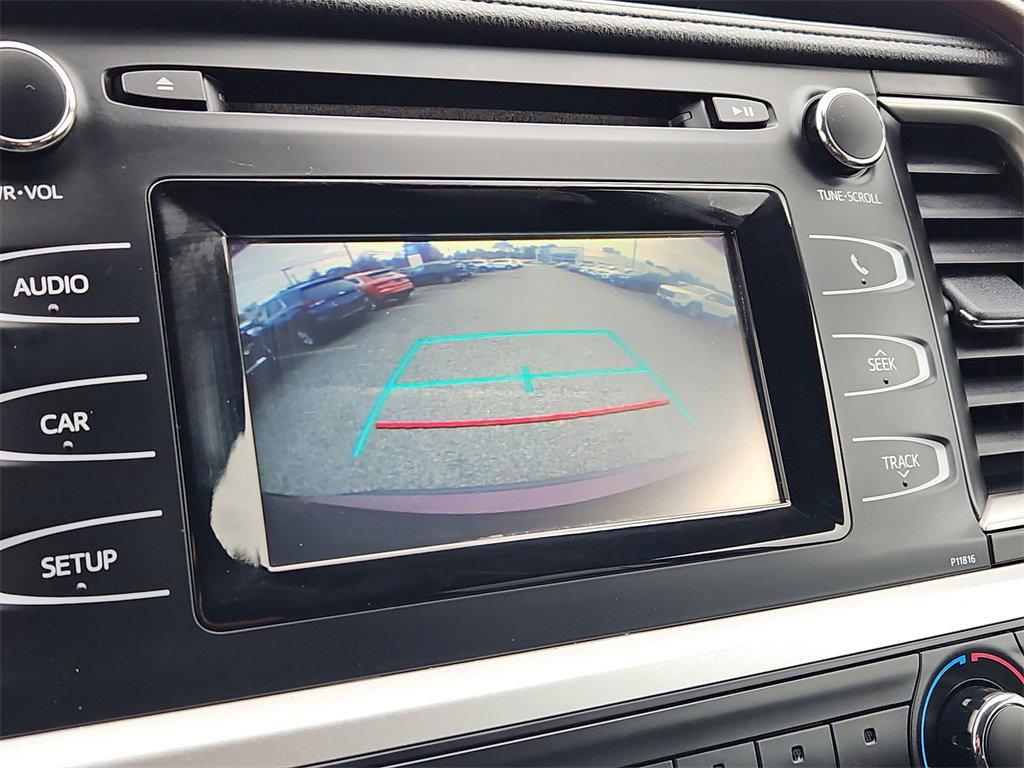 used 2019 Toyota Highlander car, priced at $24,787