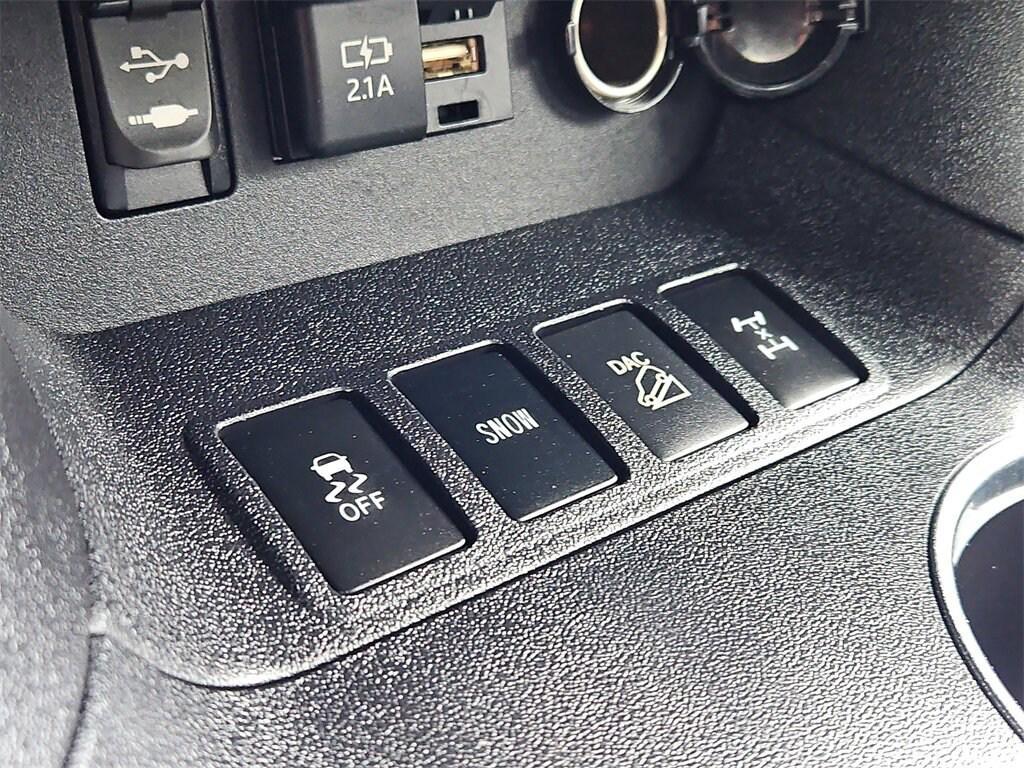 used 2019 Toyota Highlander car, priced at $24,787