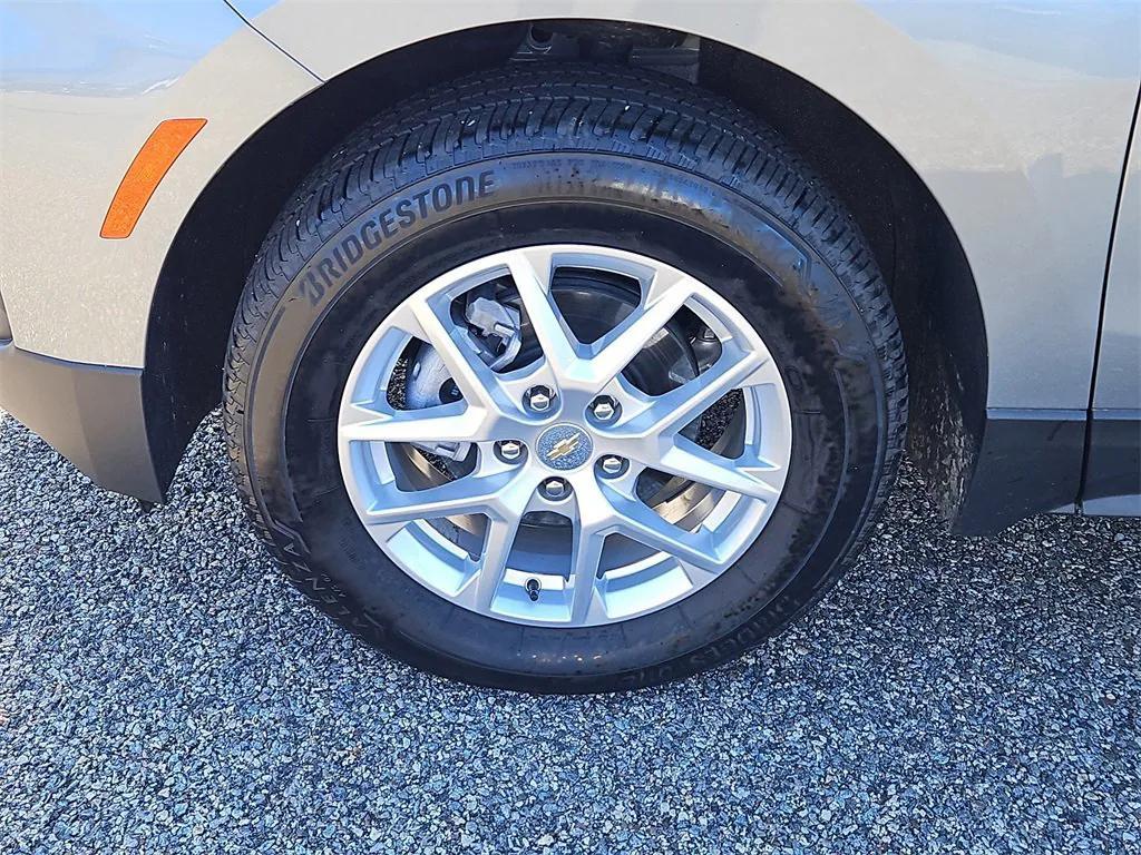 used 2024 Chevrolet Equinox car, priced at $25,987