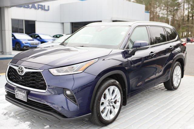 used 2021 Toyota Highlander car, priced at $31,995