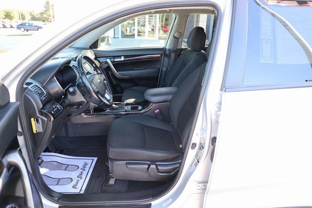 used 2014 Kia Sorento car, priced at $9,441
