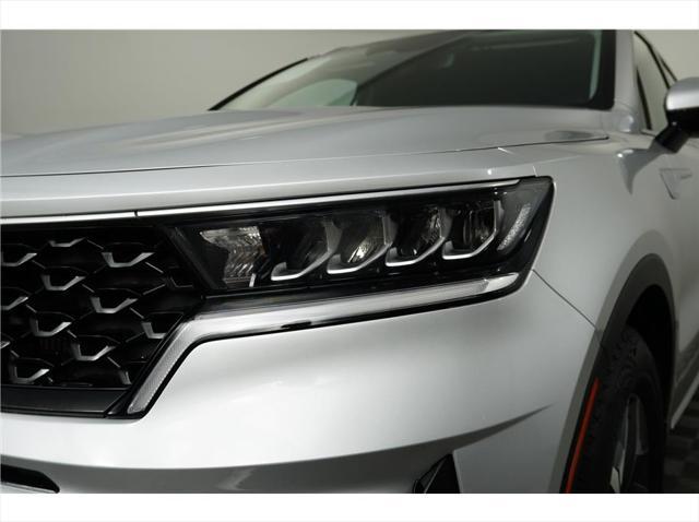 used 2022 Kia Sorento Hybrid car, priced at $21,999