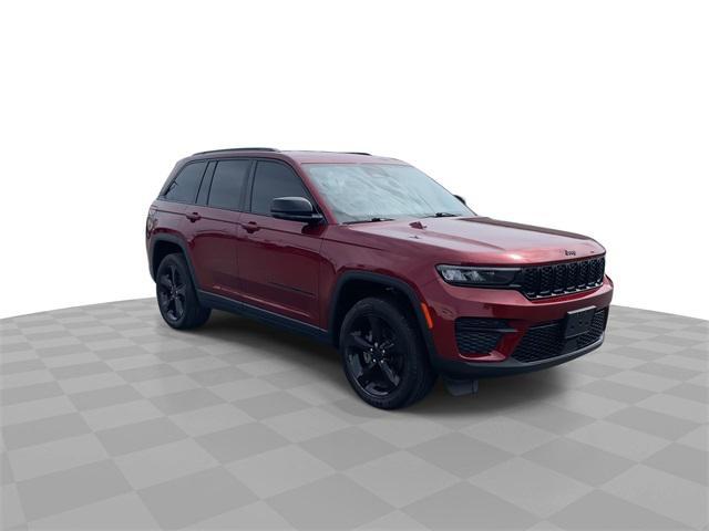 used 2023 Jeep Grand Cherokee car, priced at $34,400