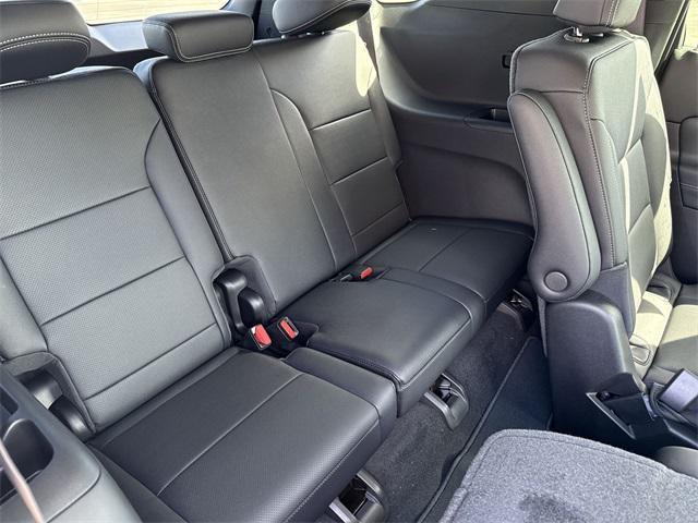 new 2026 Chevrolet Traverse car, priced at $41,506