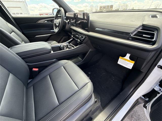 new 2025 Chevrolet Traverse car, priced at $40,542