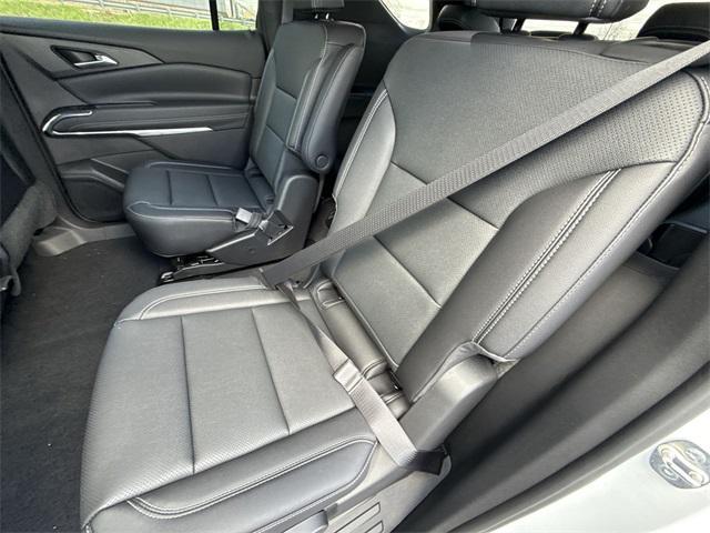 new 2025 Chevrolet Traverse car, priced at $40,542