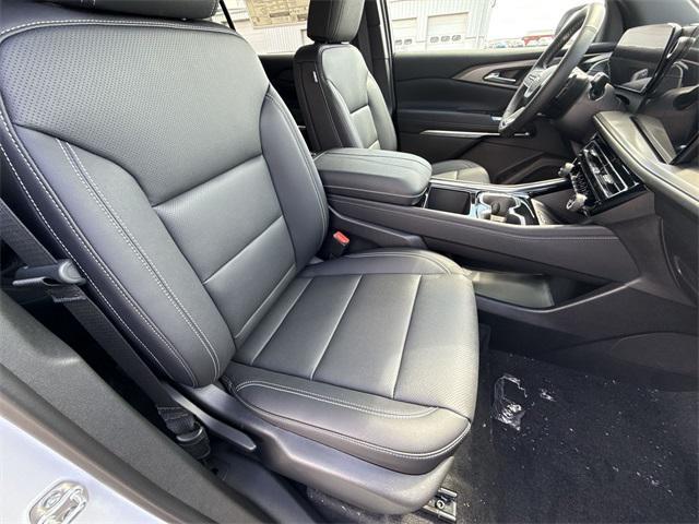 new 2025 Chevrolet Traverse car, priced at $40,542