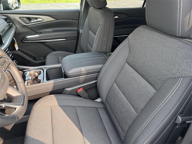 new 2025 Chevrolet Traverse car, priced at $39,070