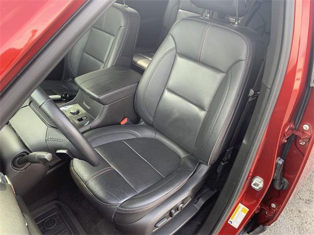 used 2022 Chevrolet Traverse car, priced at $33,000