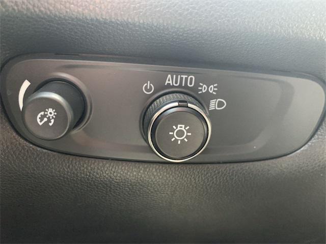used 2022 Chevrolet Traverse car, priced at $33,000