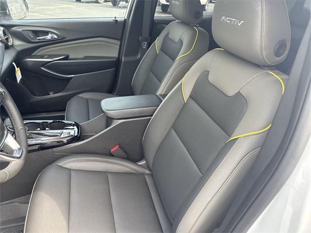 new 2025 Chevrolet Trax car, priced at $26,440