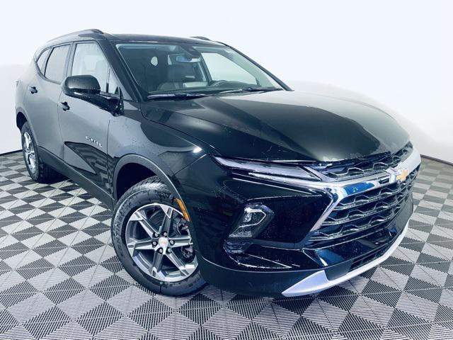 new 2025 Chevrolet Blazer car, priced at $38,985