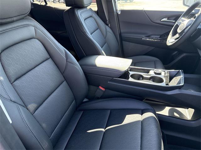 new 2026 Chevrolet Equinox car, priced at $32,003