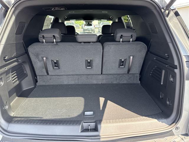 new 2025 Chevrolet Traverse car, priced at $39,070
