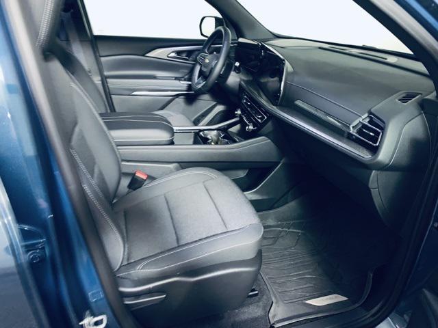used 2025 Chevrolet Traverse car, priced at $44,500