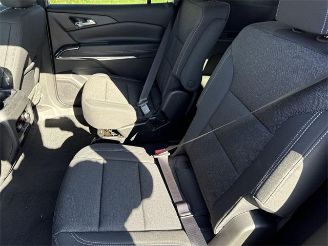 new 2025 Chevrolet Traverse car, priced at $39,939