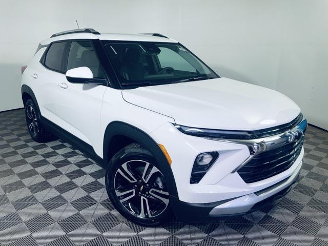 new 2025 Chevrolet TrailBlazer car, priced at $29,415