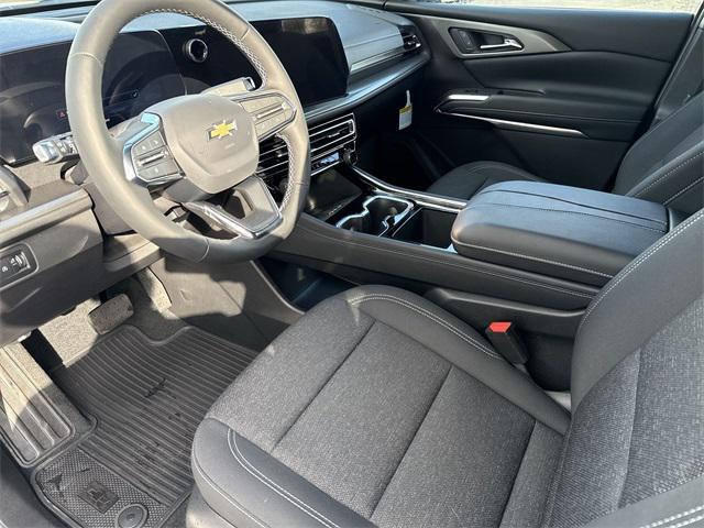 new 2026 Chevrolet Traverse car, priced at $44,006