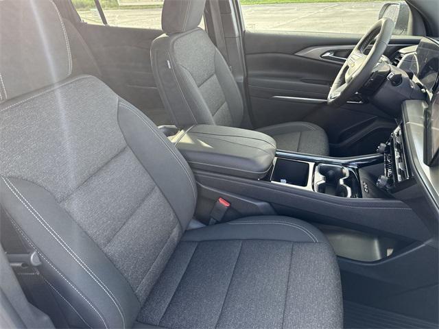 new 2026 Chevrolet Traverse car, priced at $44,006
