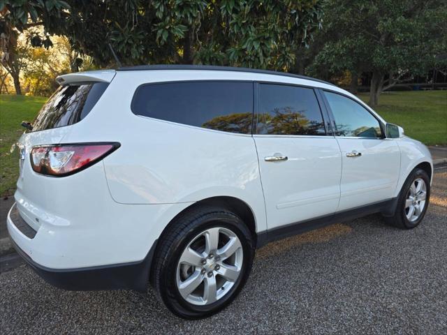 used 2017 Chevrolet Traverse car, priced at $9,999