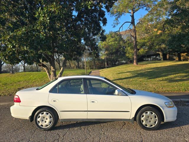 used 1998 Honda Accord car, priced at $5,700