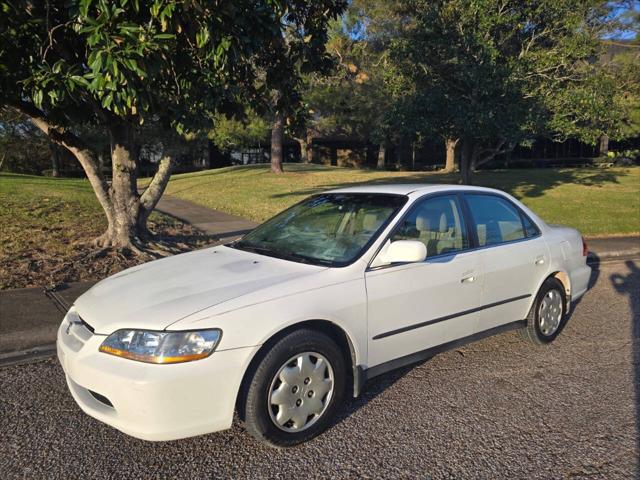 used 1998 Honda Accord car, priced at $5,700