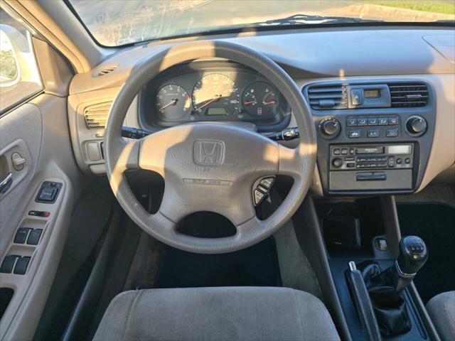 used 1998 Honda Accord car, priced at $5,700