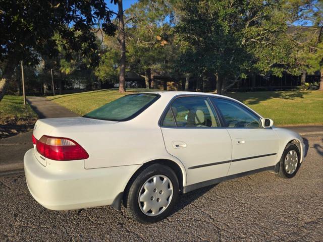 used 1998 Honda Accord car, priced at $5,700